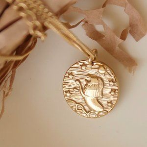 NEW 18K Gold Plated Vintage Embossed Lion Coin Necklace